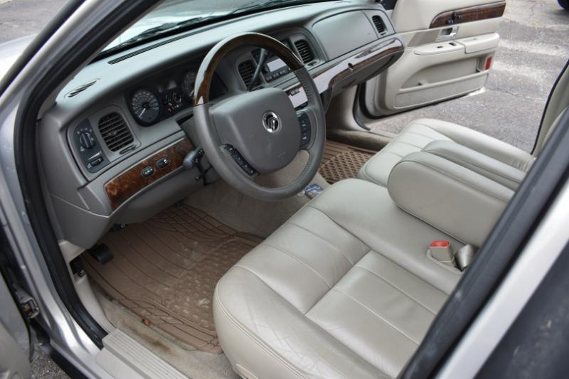 Mercury Grand Marquis 4dr Sdn LS 2010