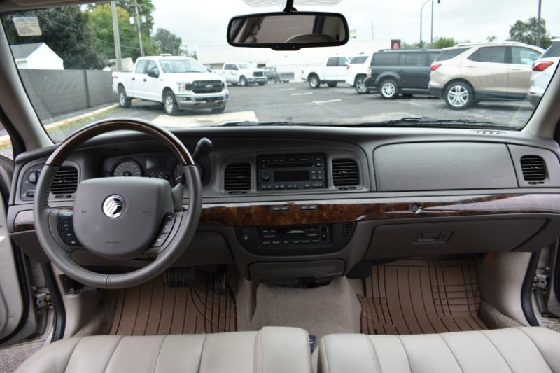 Mercury Grand Marquis 4dr Sdn LS 2010
