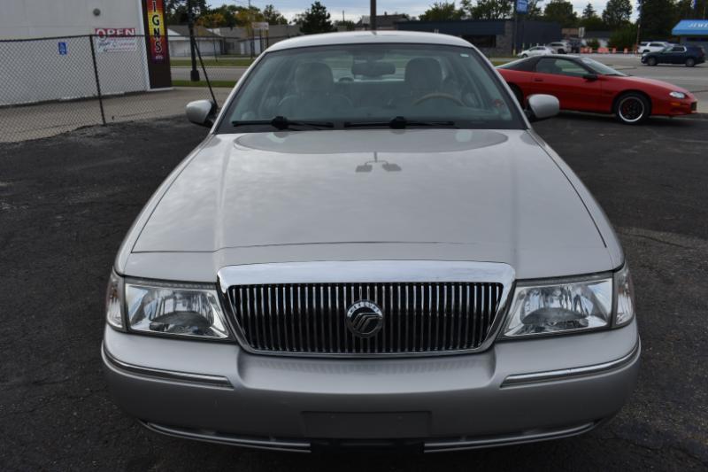 Mercury Grand Marquis 4dr Sdn LS Premium 2004