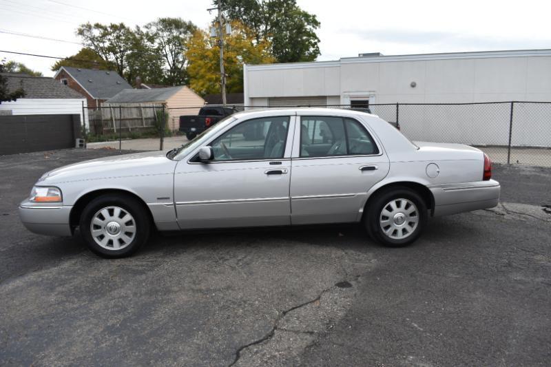 Mercury Grand Marquis 4dr Sdn LS Premium 2004