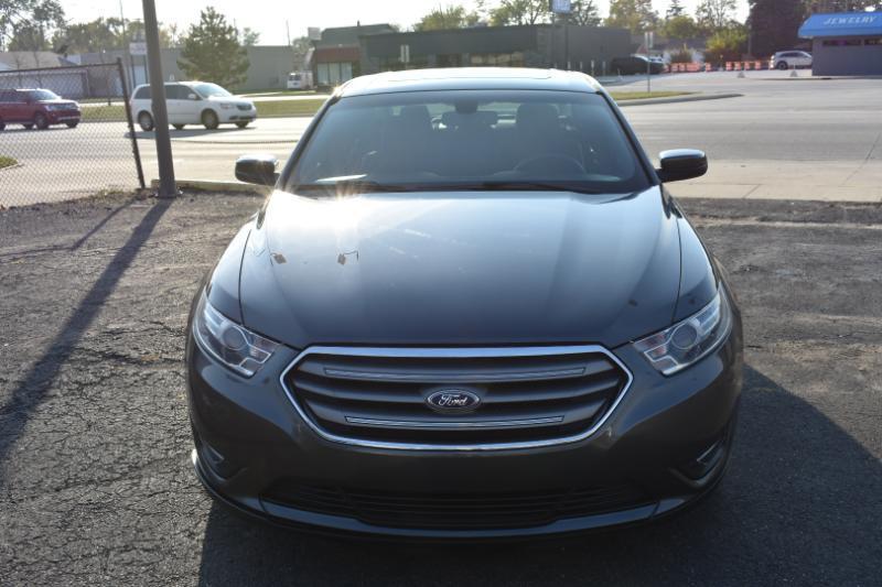 Ford Taurus 4dr Sdn SEL FWD 2016