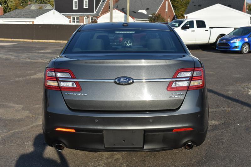 Ford Taurus 4dr Sdn SEL FWD 2016