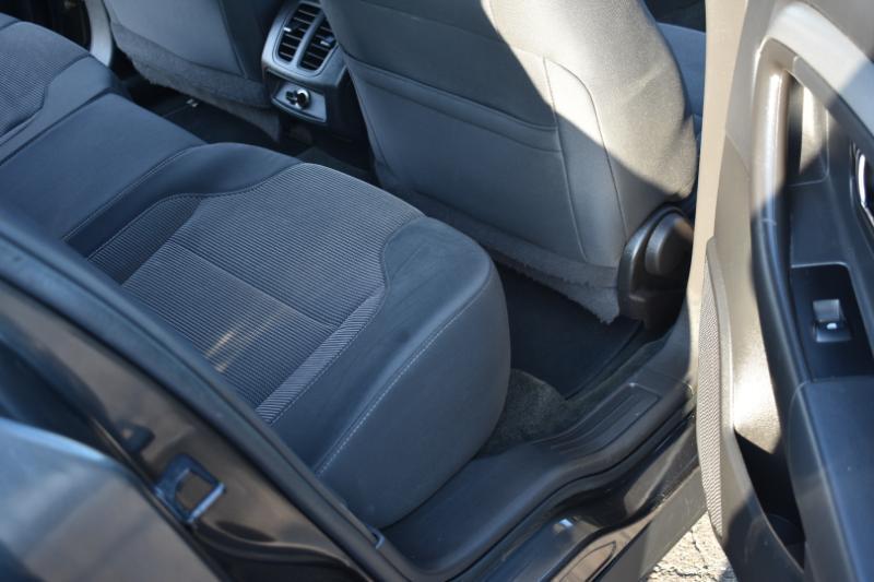 Ford Taurus 4dr Sdn SEL FWD 2016