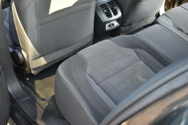 Ford Taurus 4dr Sdn SEL FWD 2016