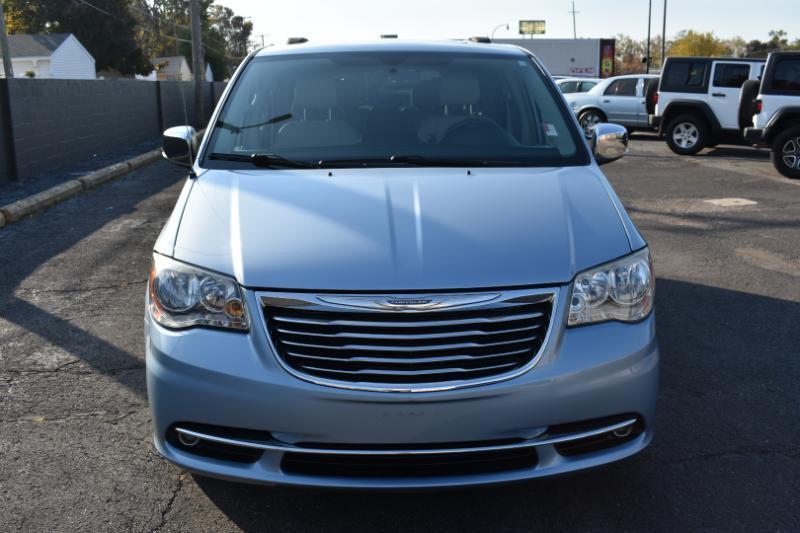 Chrysler Town & Country 4dr Wgn Touring-L Anniversary Edition 2016