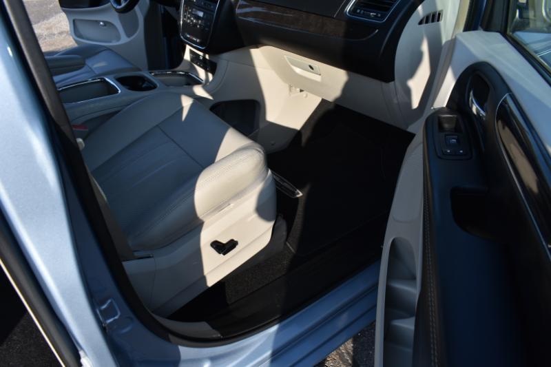 Chrysler Town & Country 4dr Wgn Touring-L Anniversary Edition 2016