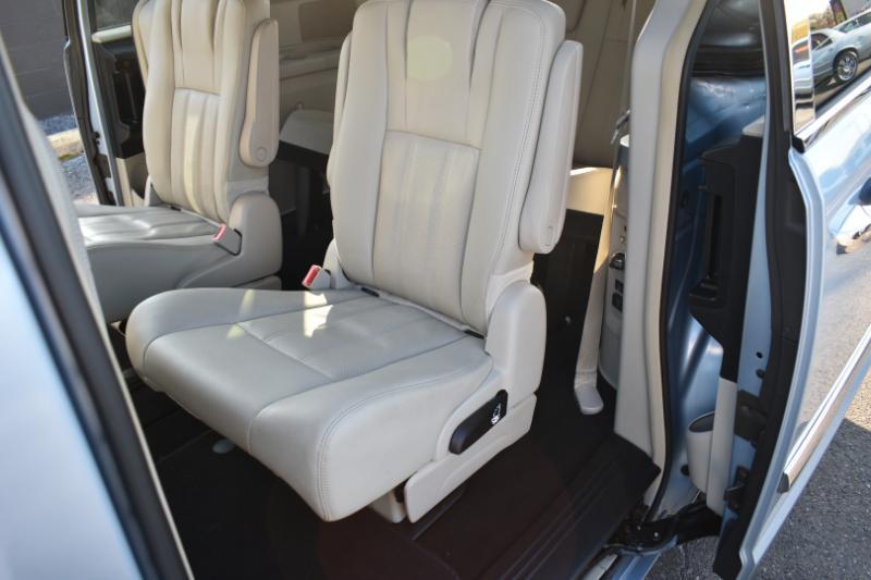 Chrysler Town & Country 4dr Wgn Touring-L Anniversary Edition 2016
