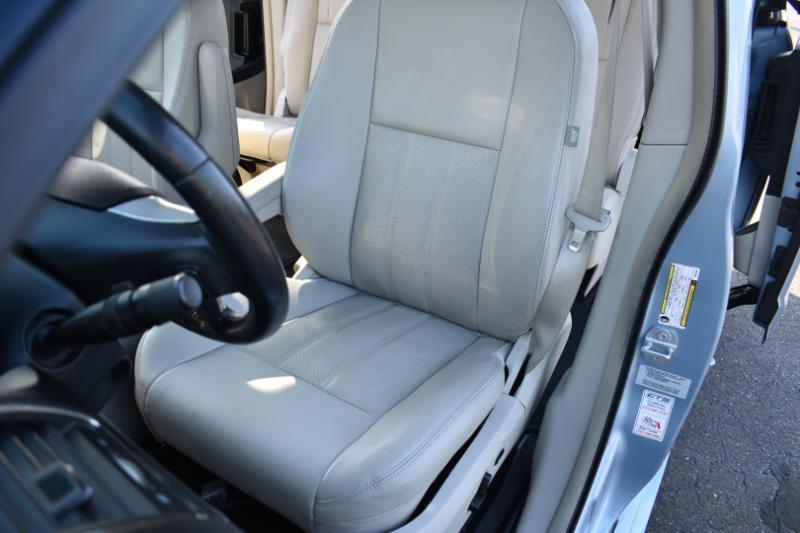 Chrysler Town & Country 4dr Wgn Touring-L Anniversary Edition 2016