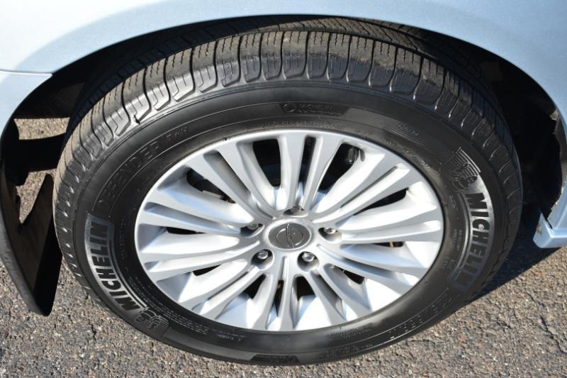 Chrysler Town & Country 4dr Wgn Touring-L Anniversary Edition 2016