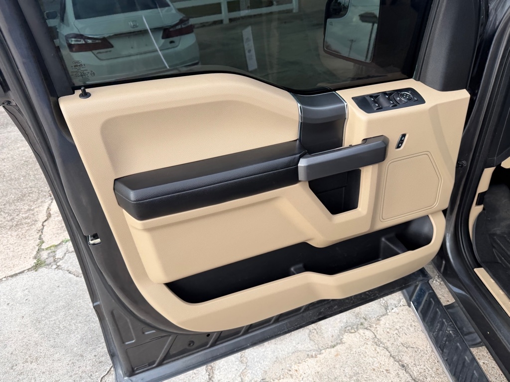 Ford F-150 XLT SuperCrew 5.5-ft. Bed 2WD 2015