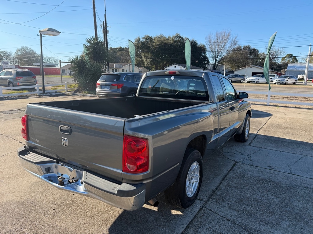 Dodge Dakota SLT Club Cab 2WD 2006