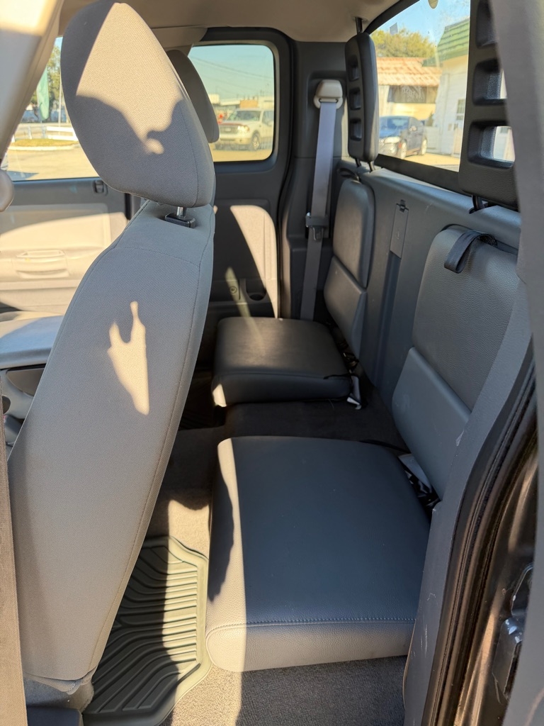 Dodge Dakota SLT Club Cab 2WD 2006