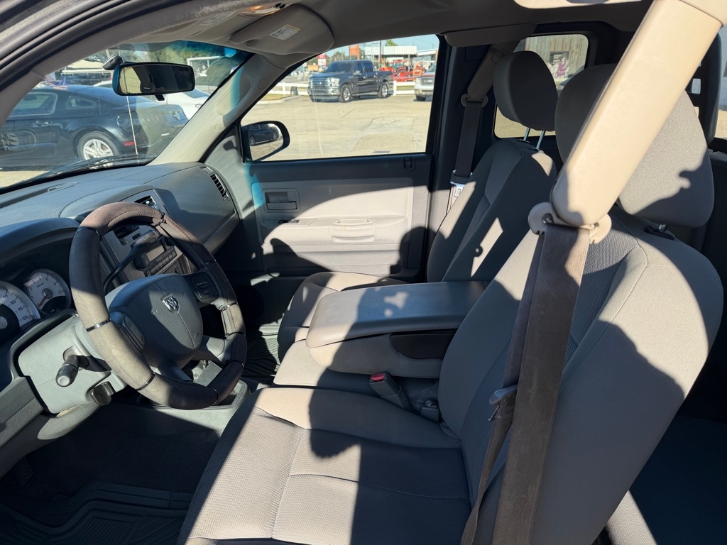 Dodge Dakota SLT Club Cab 2WD 2006