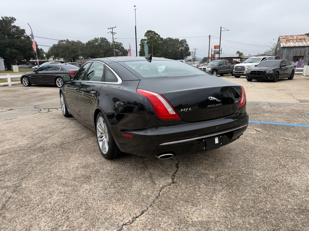 Jaguar XJ-Series XJL Portfolio 2017