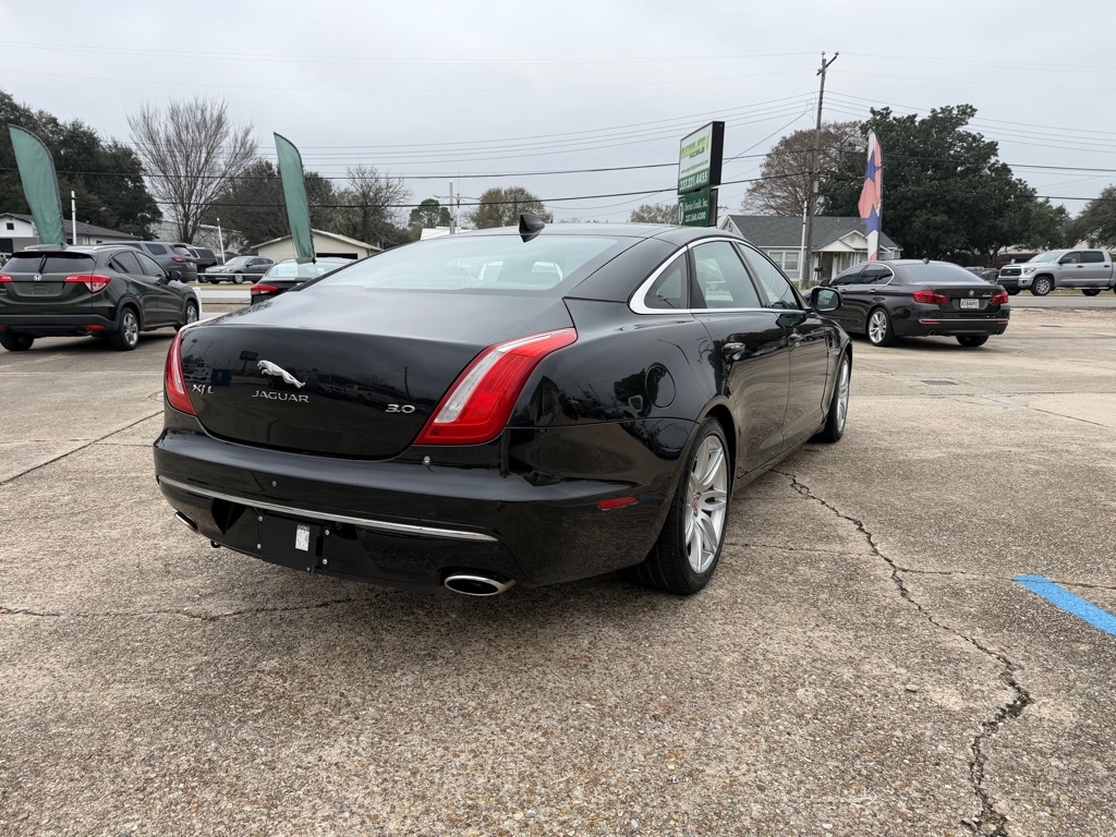 Jaguar XJ-Series XJL Portfolio 2017