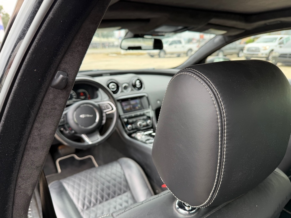 Jaguar XJ-Series XJL Portfolio 2017