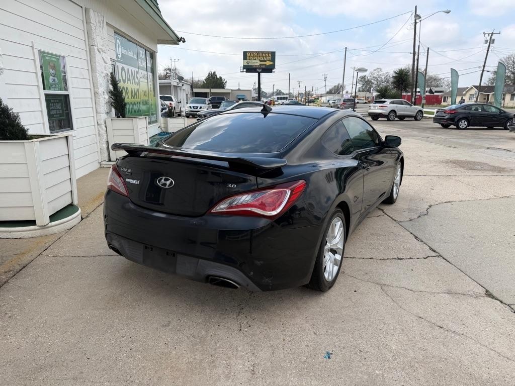 Hyundai Genesis Coupe 3.8 8AT 2016