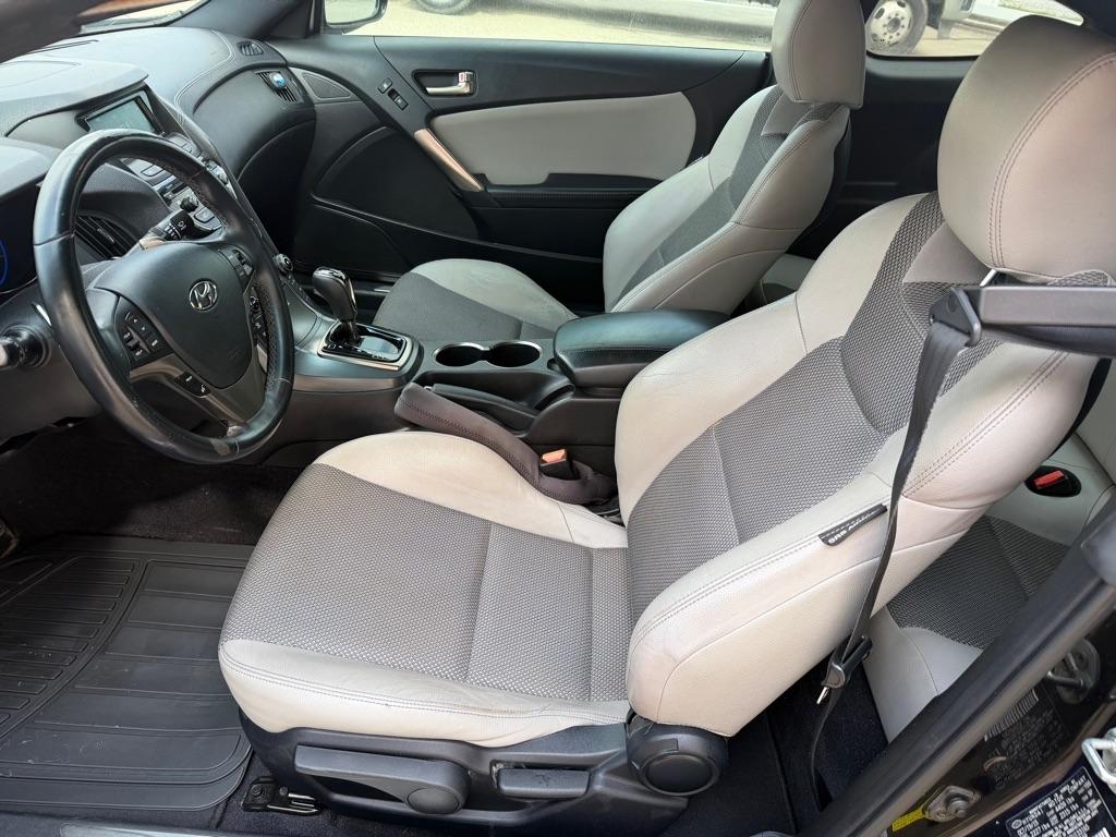 Hyundai Genesis Coupe 3.8 8AT 2016