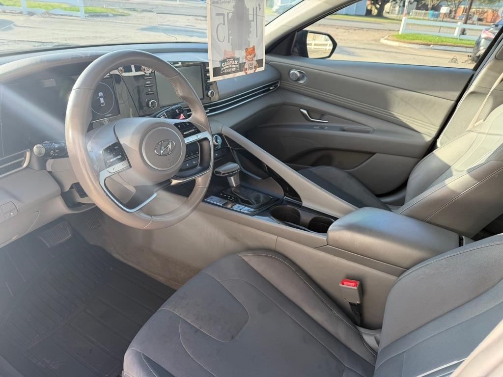 Hyundai Elantra SEL 2022