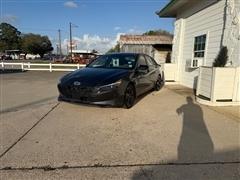 2022 Hyundai Elantra 