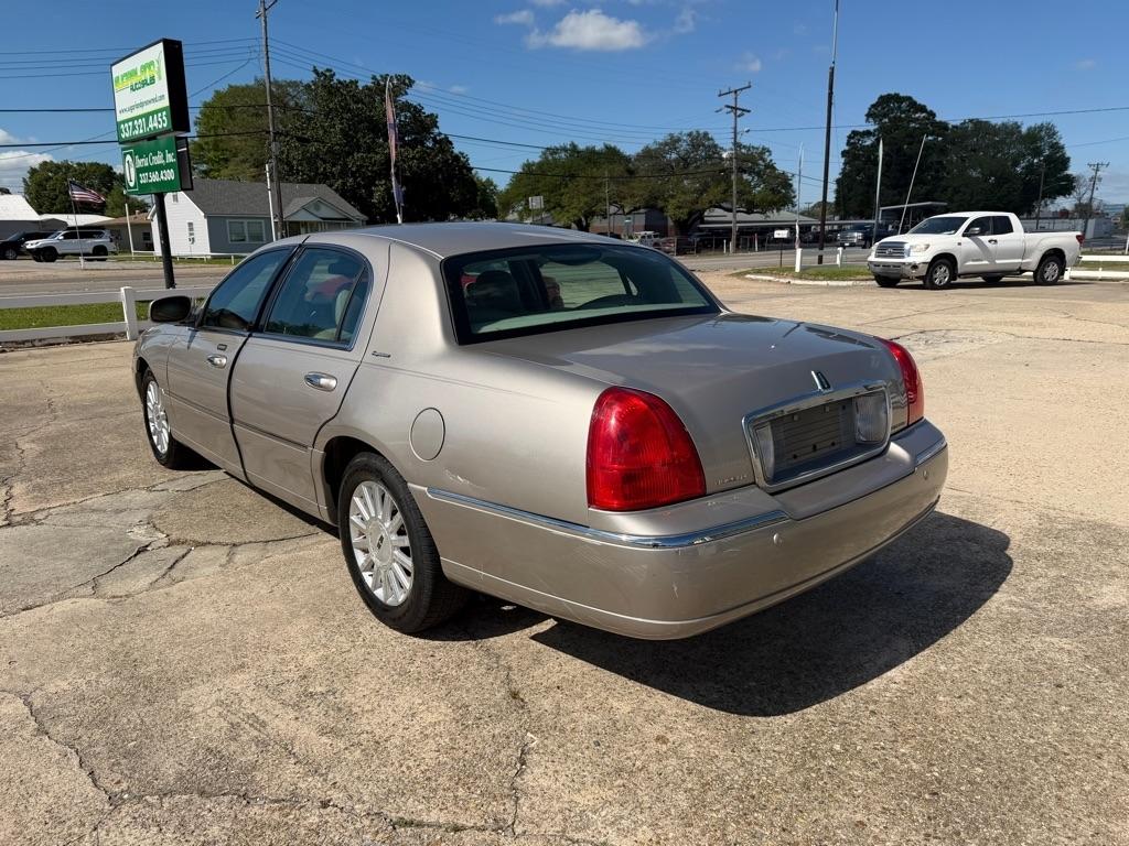 Lincoln Town Car Signature 2003