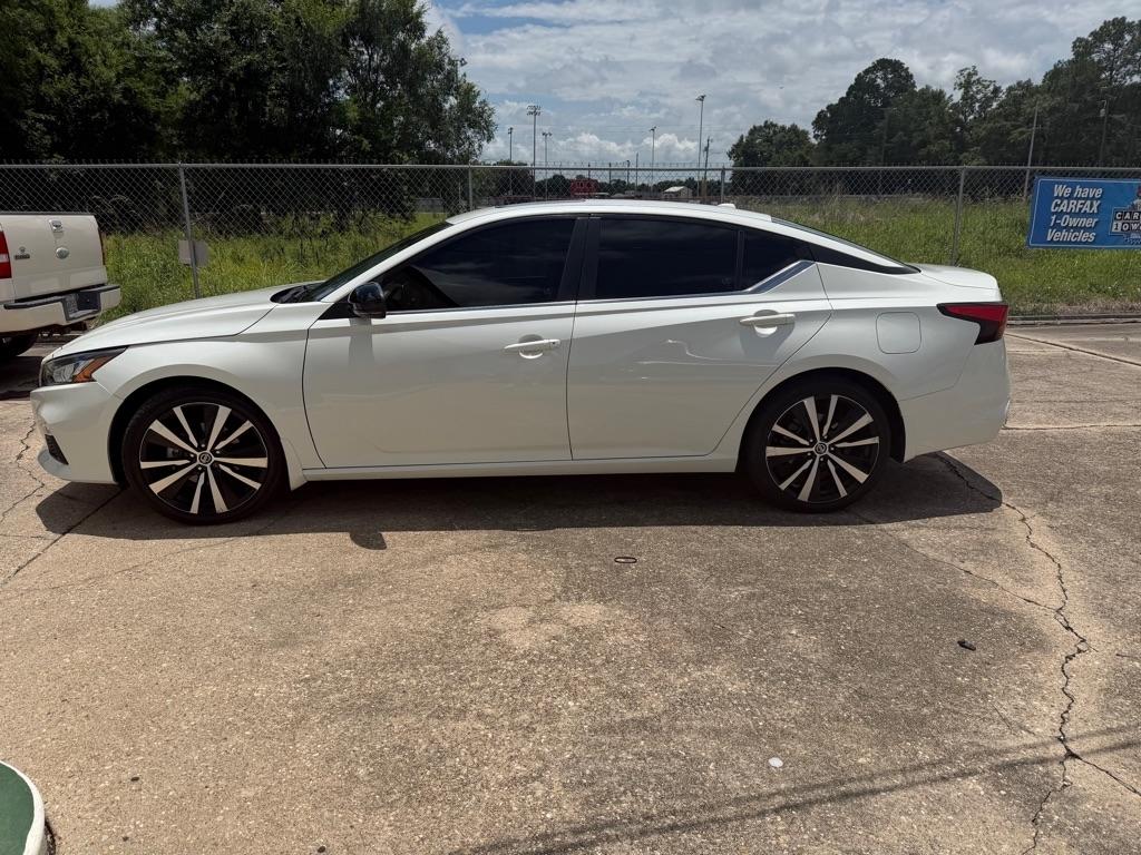 Nissan Altima  2021