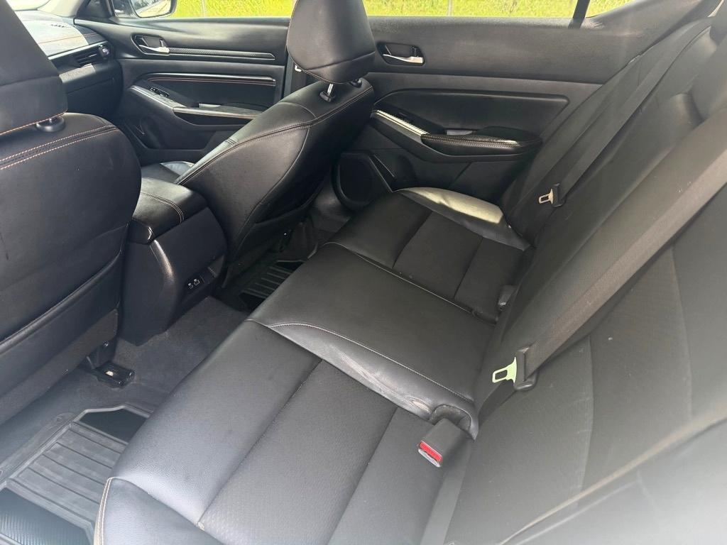 Nissan Altima  2021