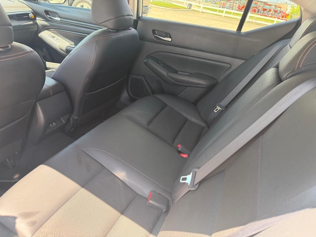 Nissan Altima  2020