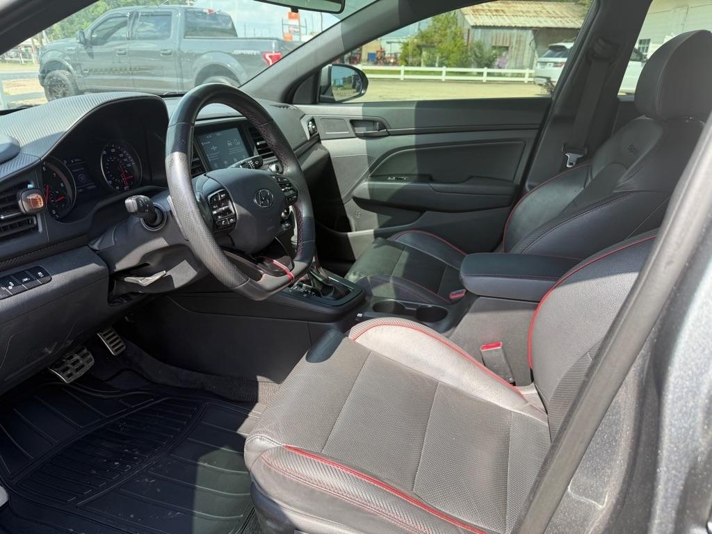 Hyundai Elantra Sport 7A 2019