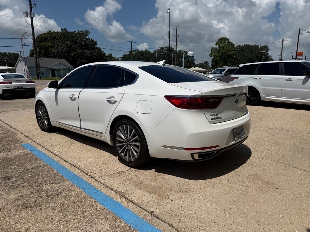 Kia Cadenza Premium 2017