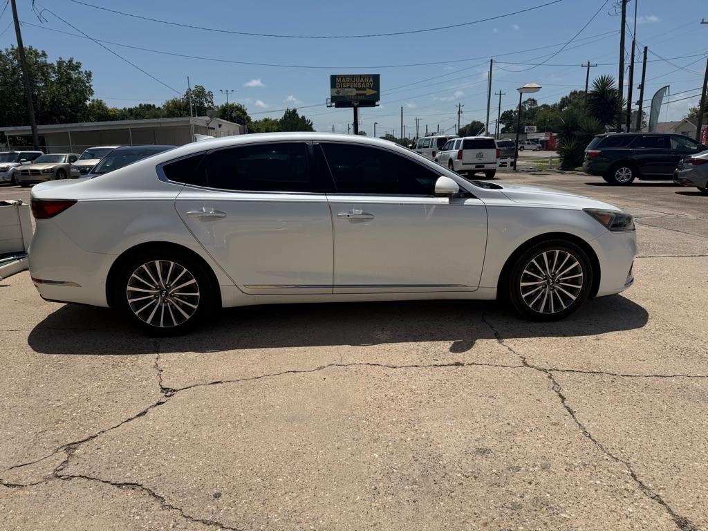 Kia Cadenza Premium 2017