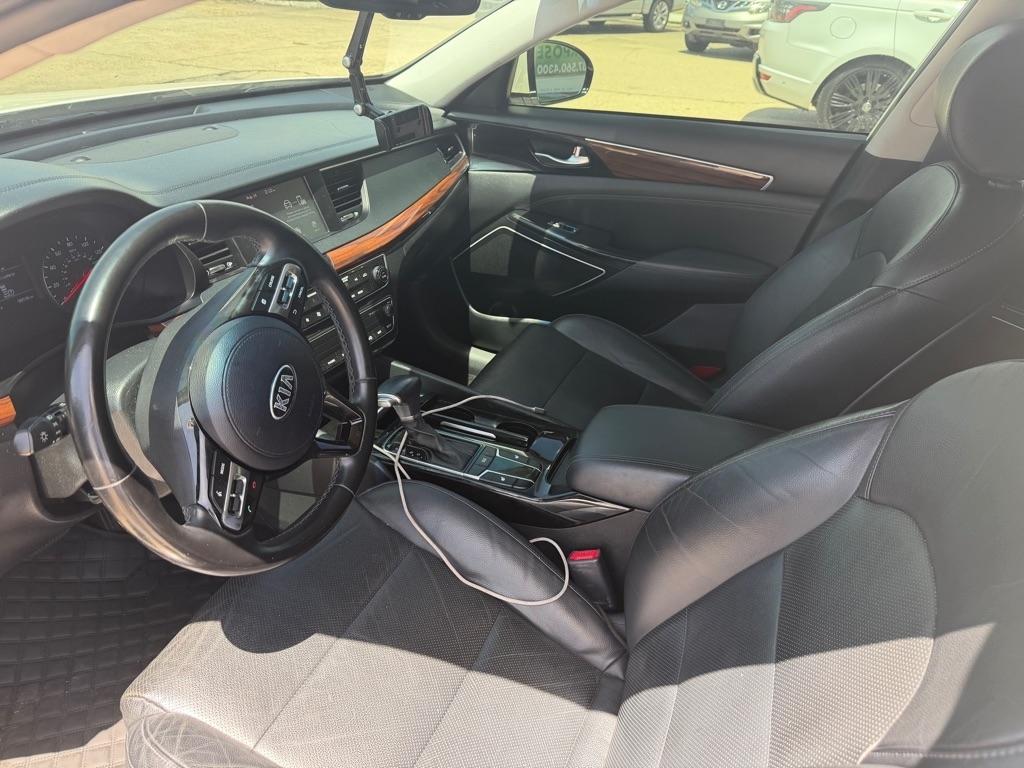 Kia Cadenza Premium 2017