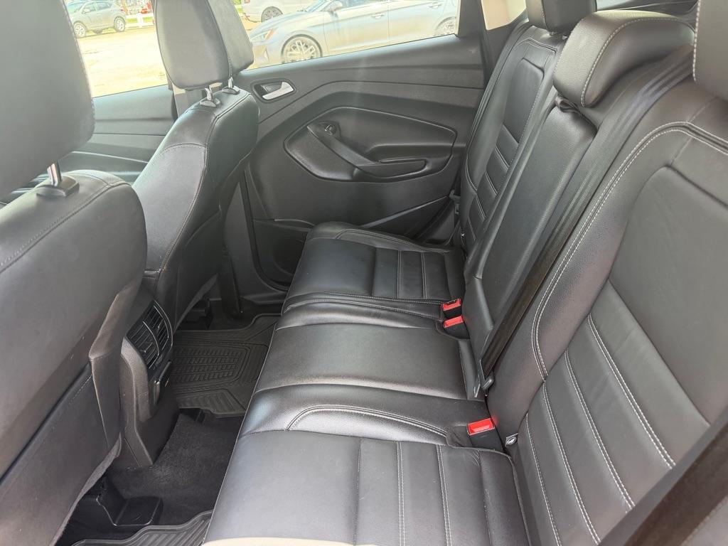 Ford Escape Titanium 4WD 2017