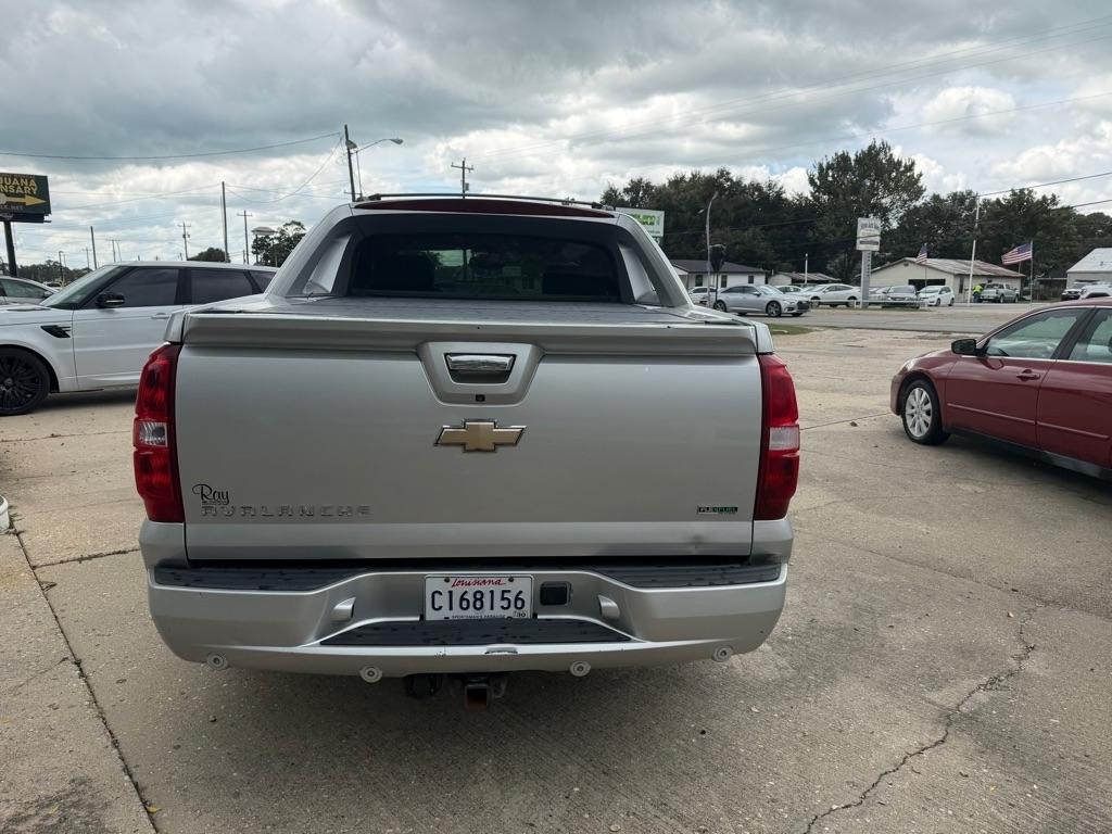 Chevrolet Avalanche LTZ 2WD 2011