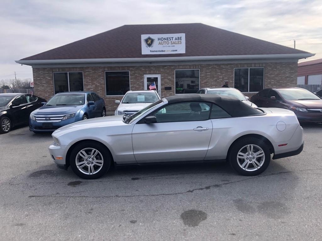 Ford Mustang V6 Convertible 2010