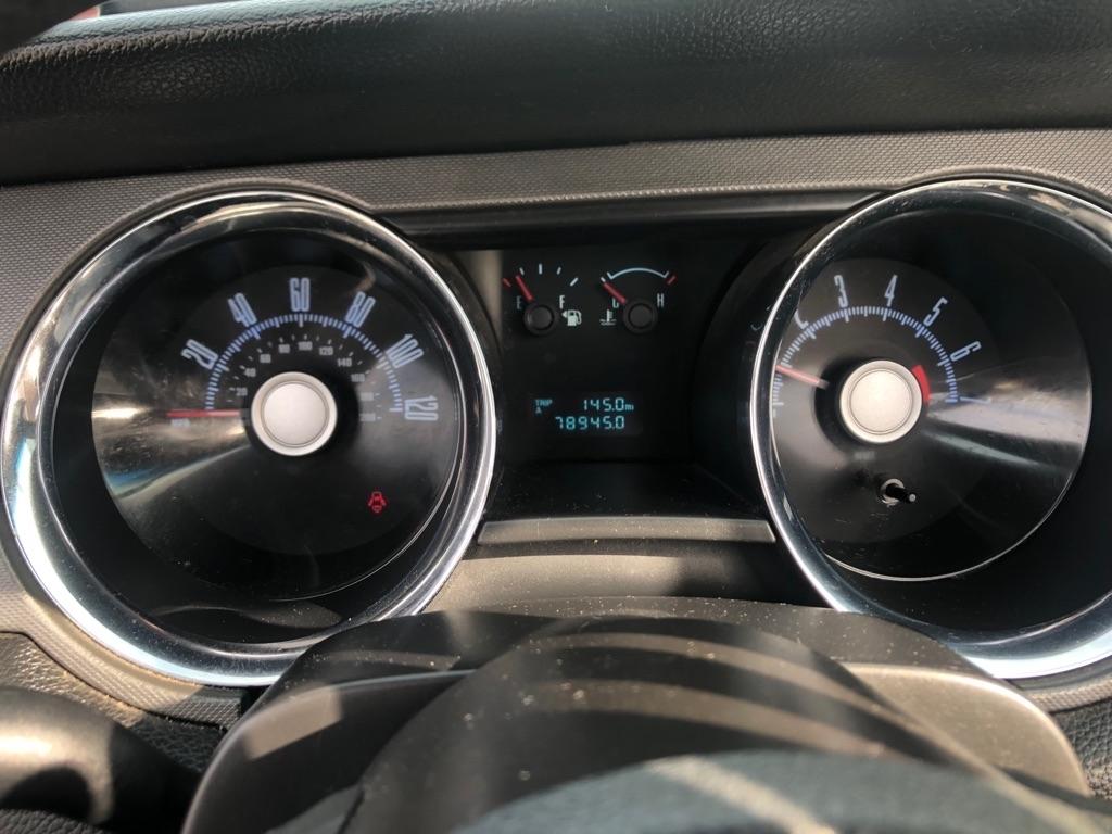 Ford Mustang V6 Convertible 2010