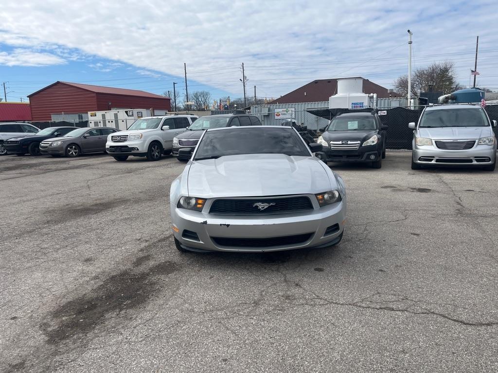 Ford Mustang V6 Convertible 2010
