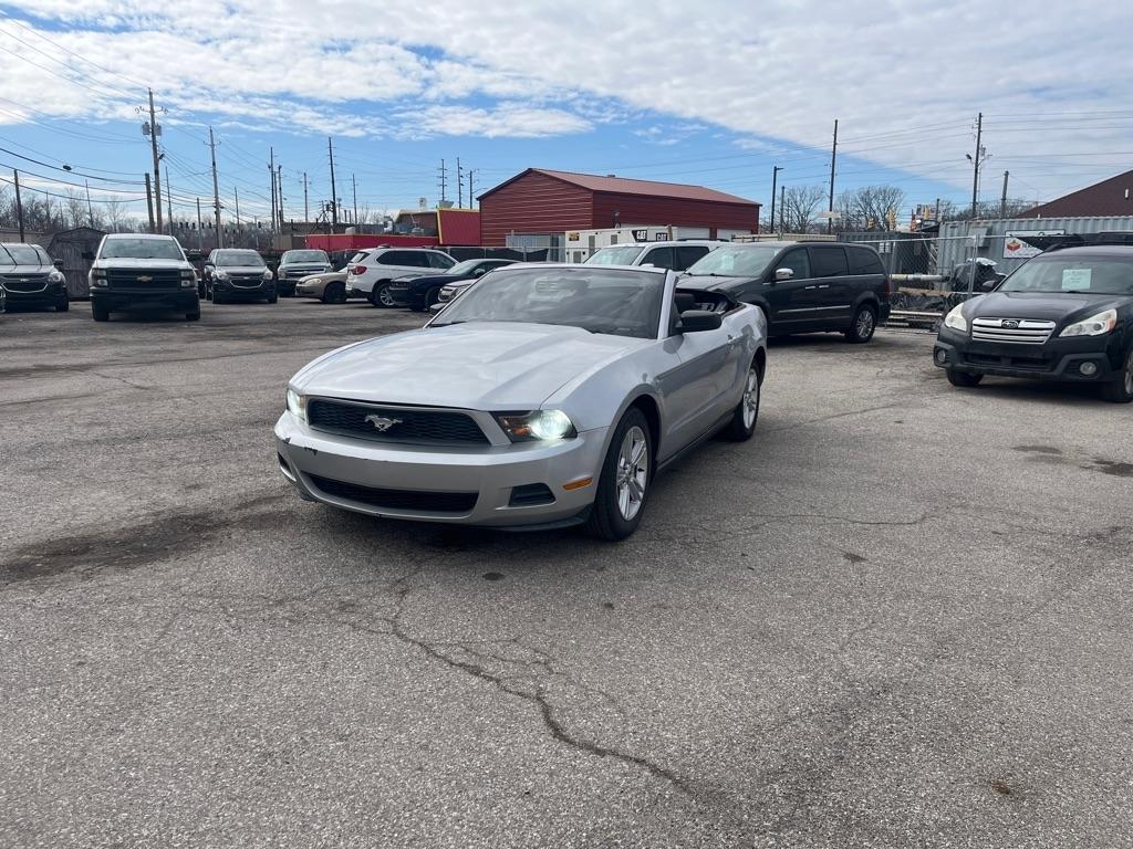Ford Mustang V6 Convertible 2010