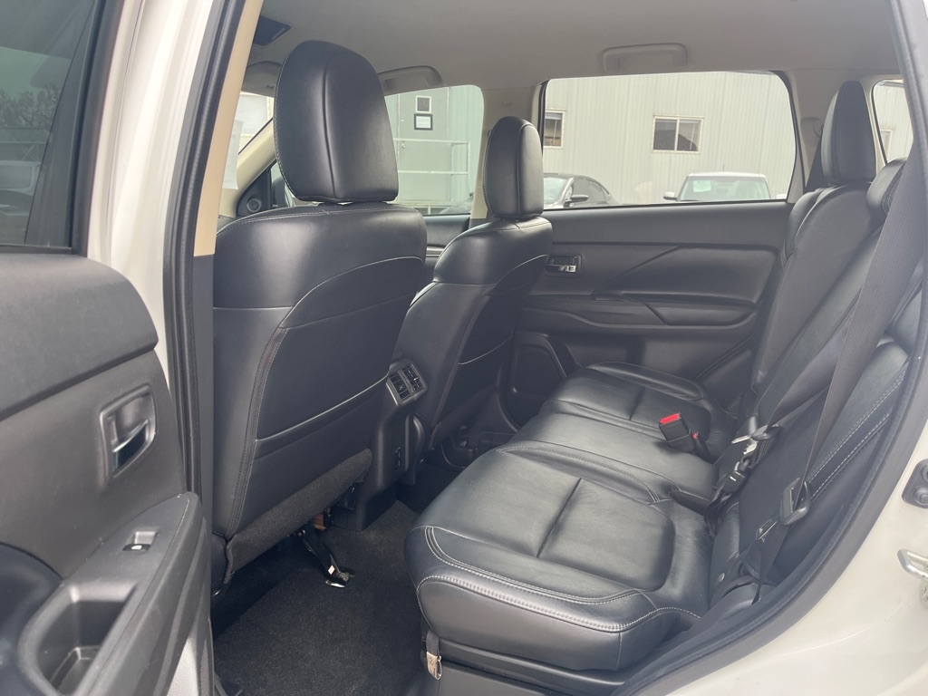 Mitsubishi Outlander SEL AWD 2020 Mitsubishi Outlander SEL AWD 2020