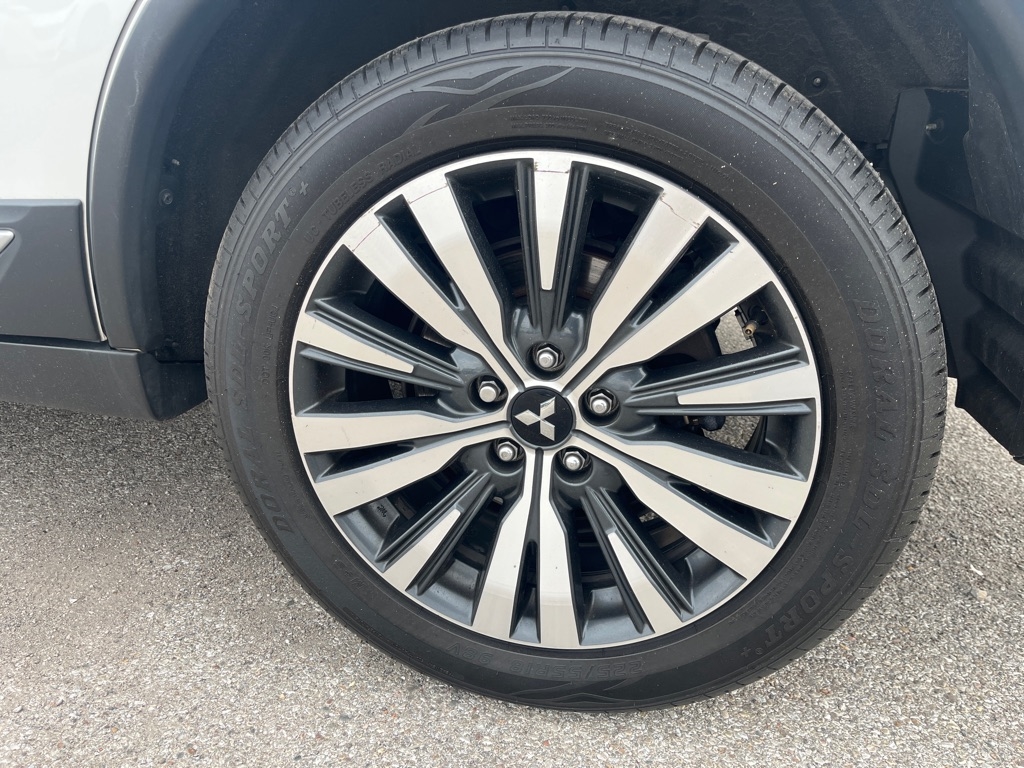 Mitsubishi Outlander SEL AWD 2020 Mitsubishi Outlander SEL AWD 2020