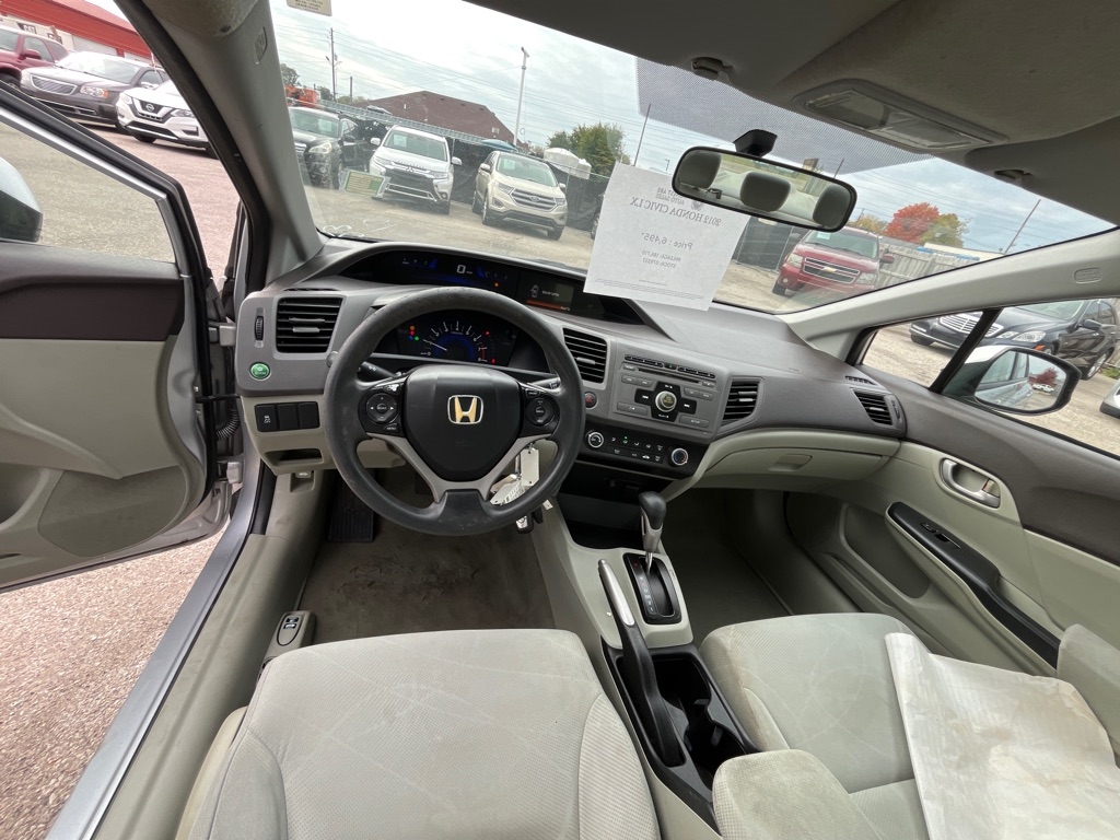 Honda Civic LX Sedan 5-Speed AT 2012 Honda Civic LX Sedan 5-Speed AT 2012