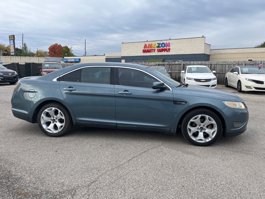 Ford Taurus SEL FWD 2010 Ford Taurus SEL FWD 2010
