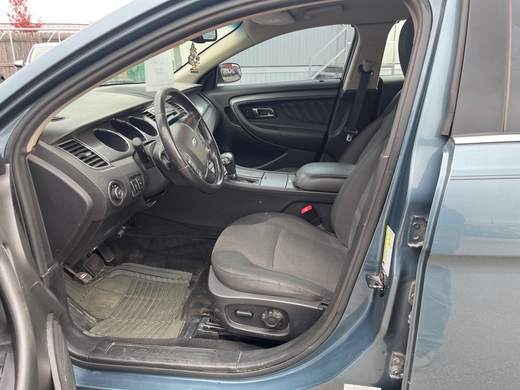 Ford Taurus SEL FWD 2010 Ford Taurus SEL FWD 2010