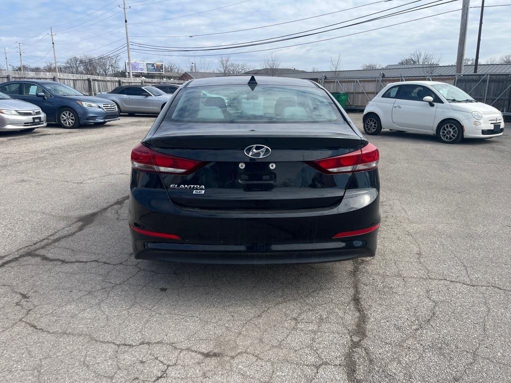 Hyundai Elantra SE 6AT 2017