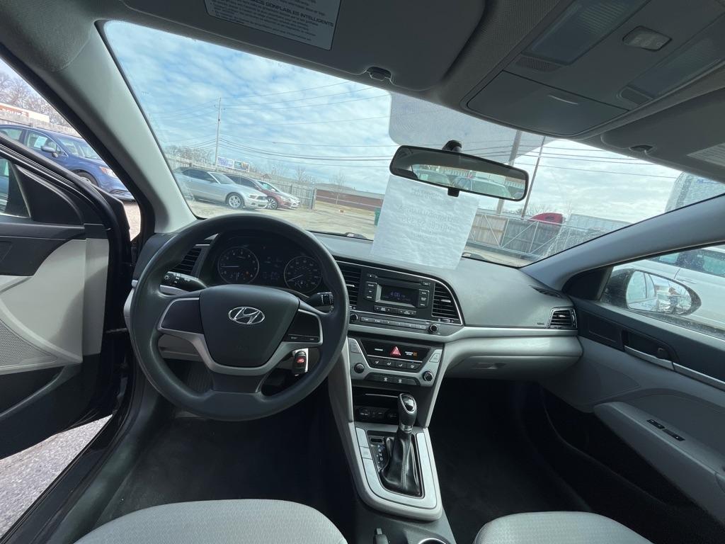 Hyundai Elantra SE 6AT 2017