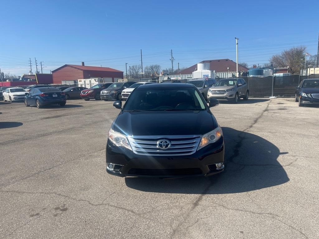 Toyota Avalon Base 2011