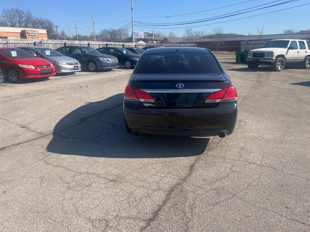 Toyota Avalon Base 2011