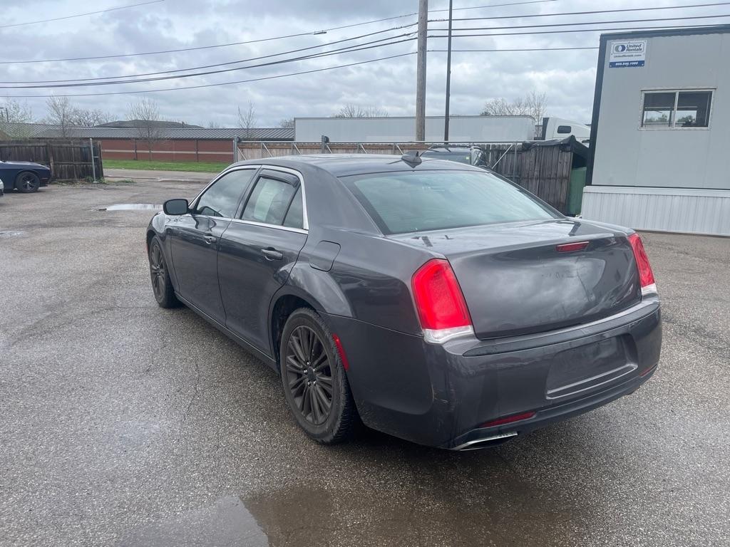 Chrysler 300 Limited RWD 2016