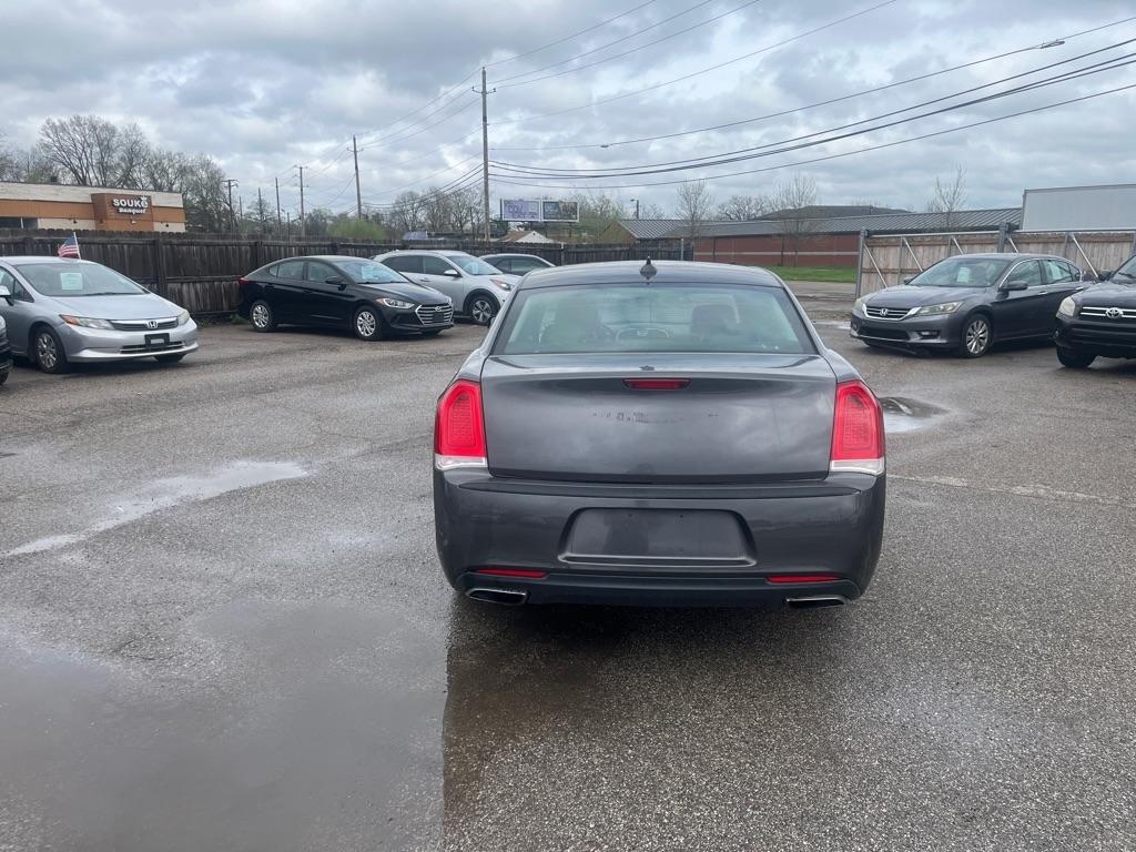 Chrysler 300 Limited RWD 2016