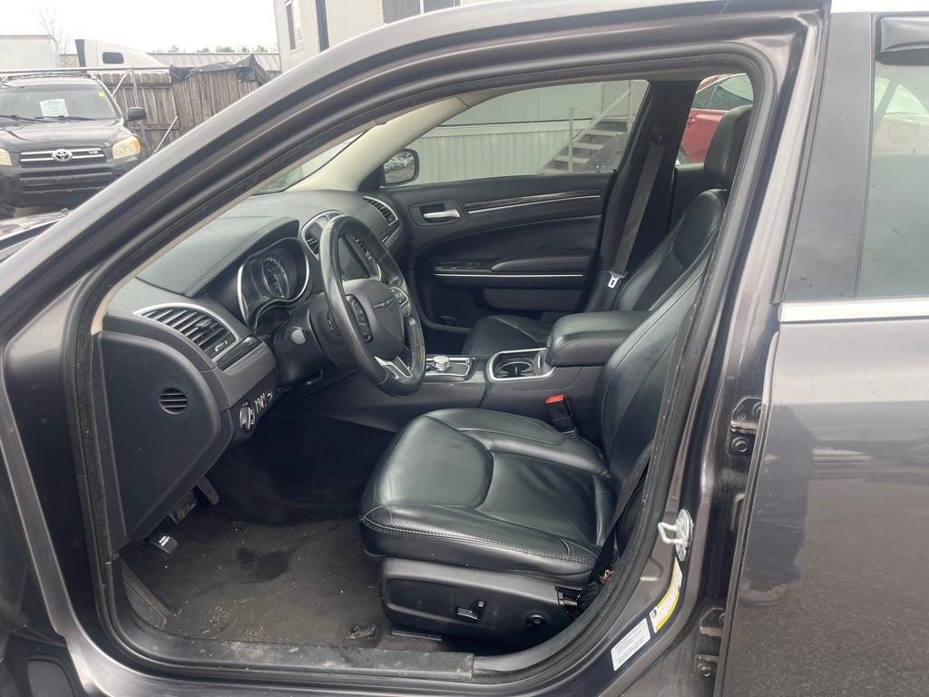 Chrysler 300 Limited RWD 2016